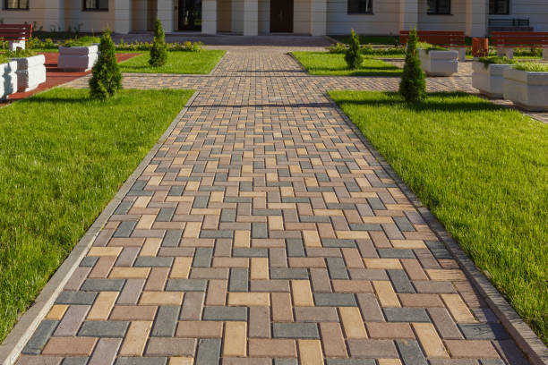 Best Driveway Paving Contractor  in Iron Mountain, MI